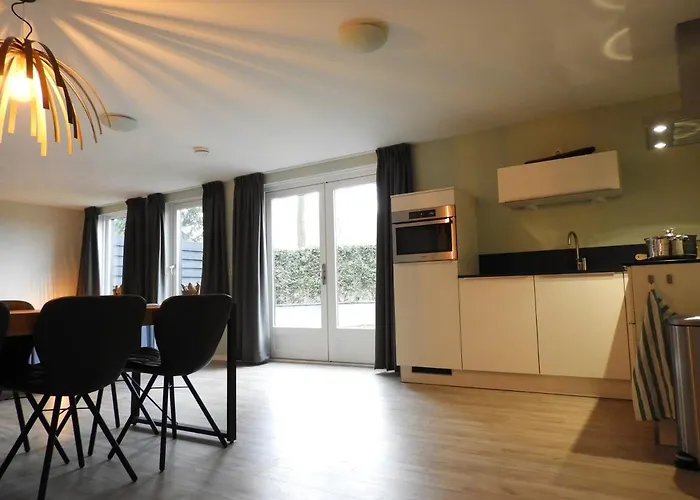 Ut Boshuuske بيت للعطل *